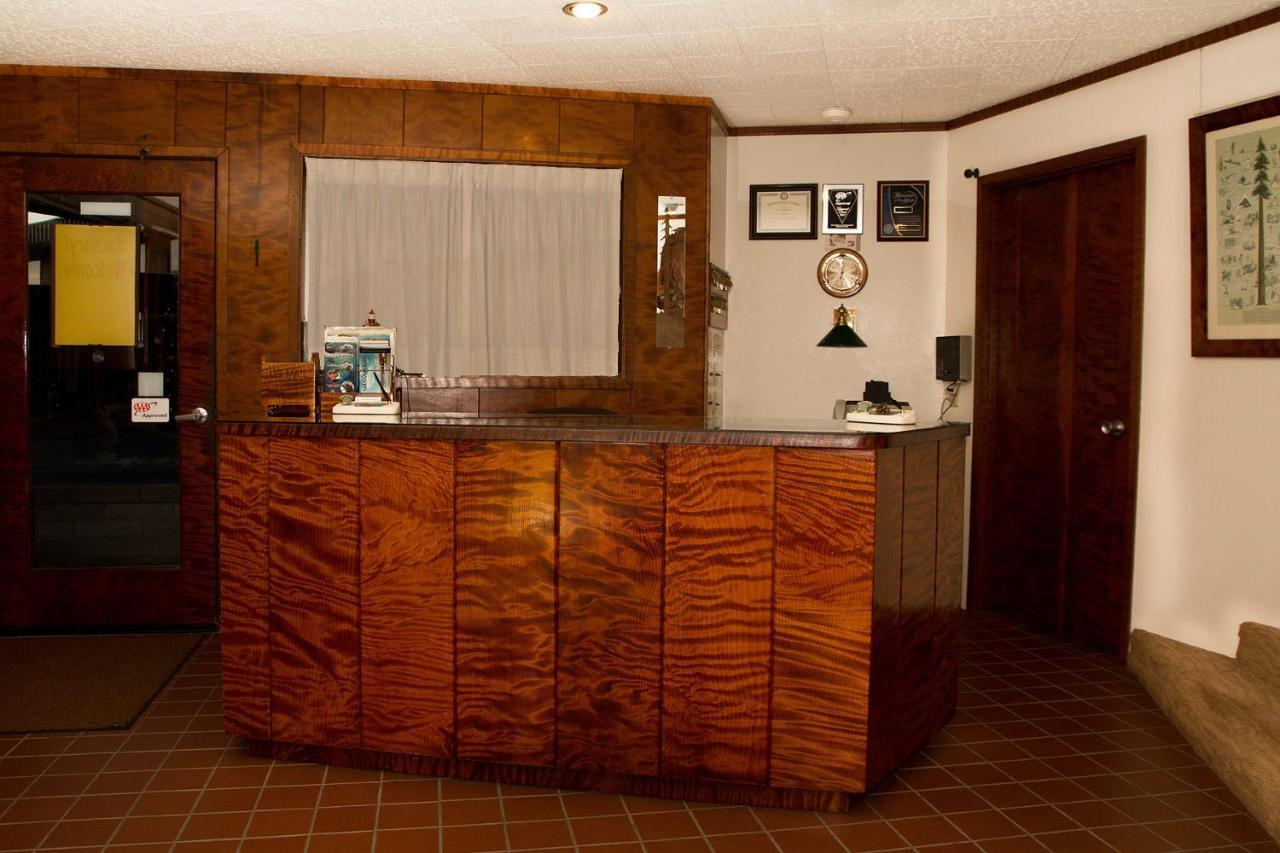 Curly Redwood Lodge Crescent City Buitenkant foto